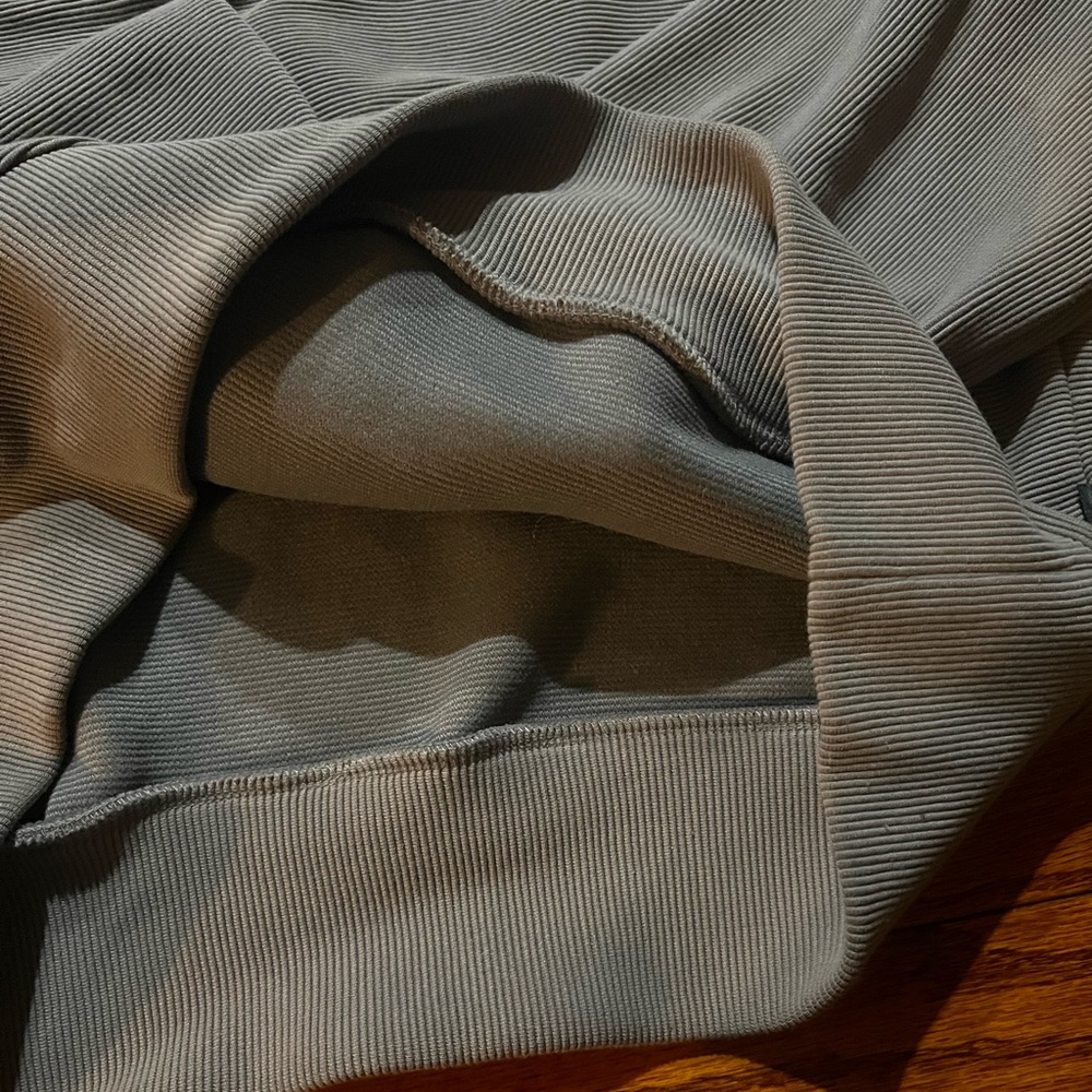 Varley Pullover - Picture 8 of 8
